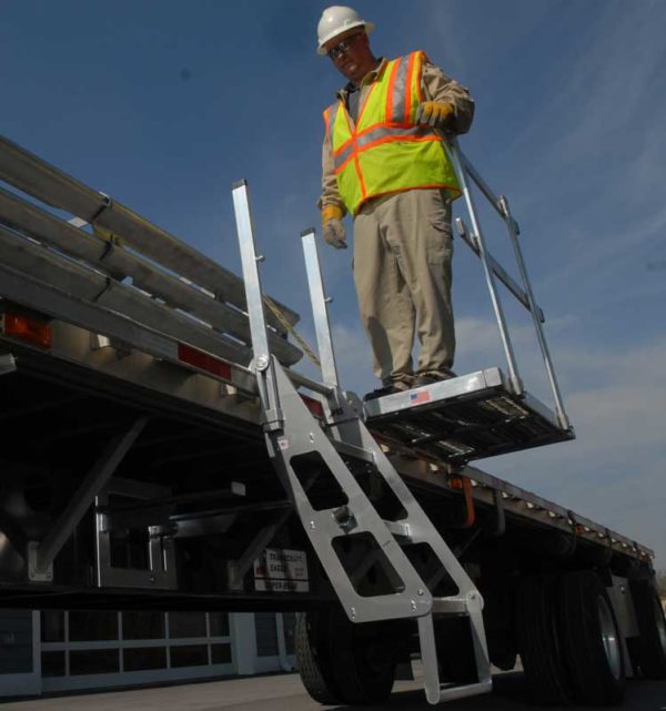 Mobile Work Platform + Trucker I Ladder