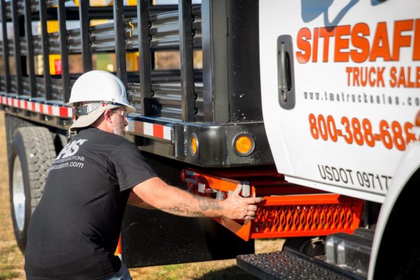 Trucker I + Shelf Storage Rack Combo