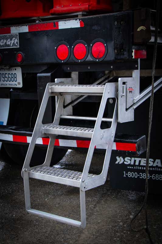 IAS Under Trucker Truck Ladder