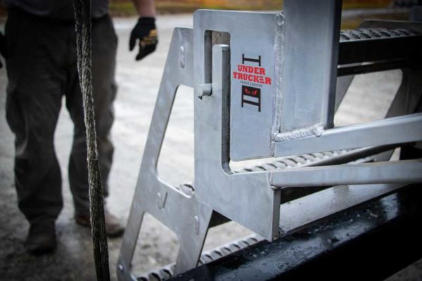 IAS Under Trucker Truck Ladder